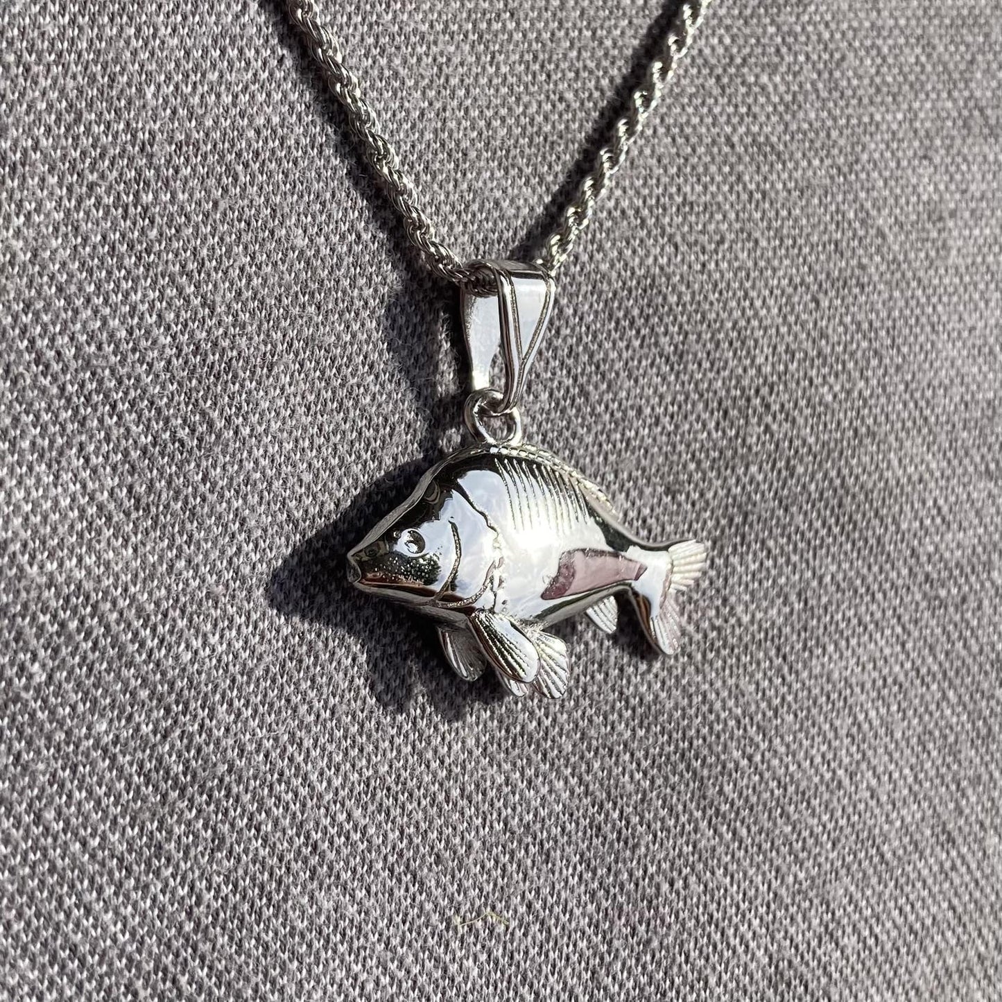 Geschenk für Angler / Halskette von Urban & Fisher